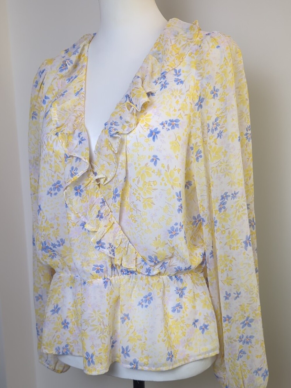 Ann Taylor Yellow Floral Wrap Peplum Blouse Ruffle V-Neck Sheer Long Sleeve MED